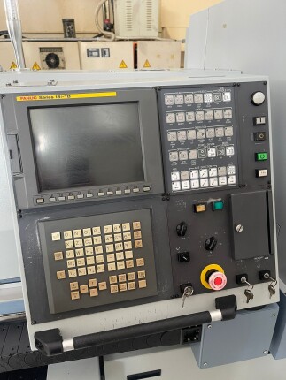 Tornio a fantina mobile a 5 assi Cnc